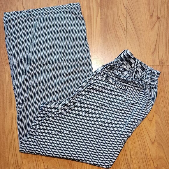 A New Day Striped Wide Leg Pants || EUC || Med - Picture 7 of 14